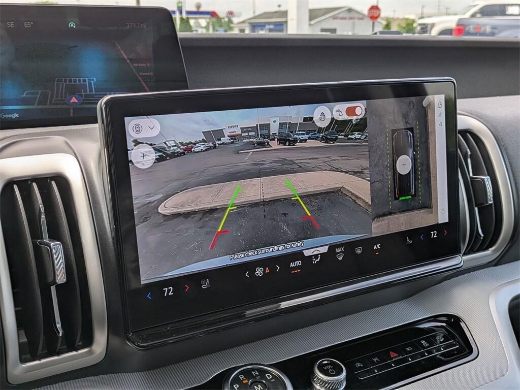 new 2025 Ford Expedition car, priced at $75,650