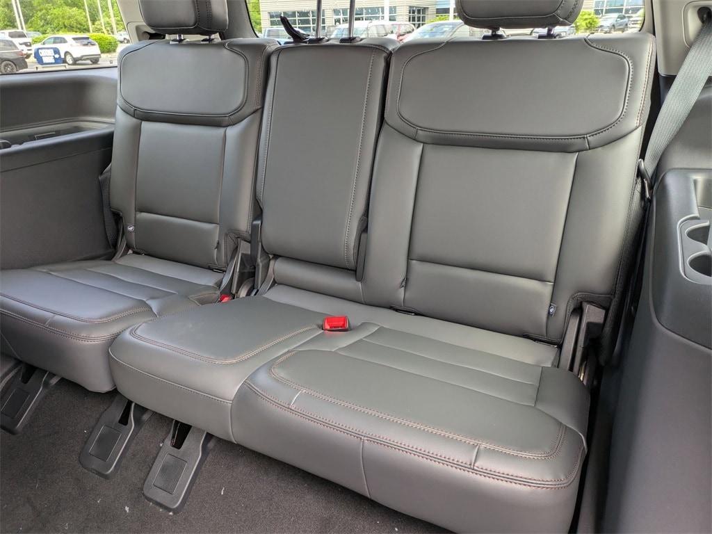 new 2025 Ford Expedition car, priced at $75,650