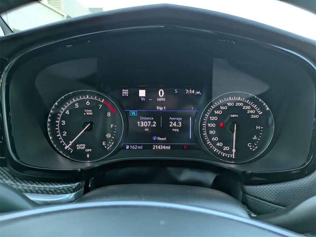 used 2023 Cadillac XT5 car, priced at $37,344