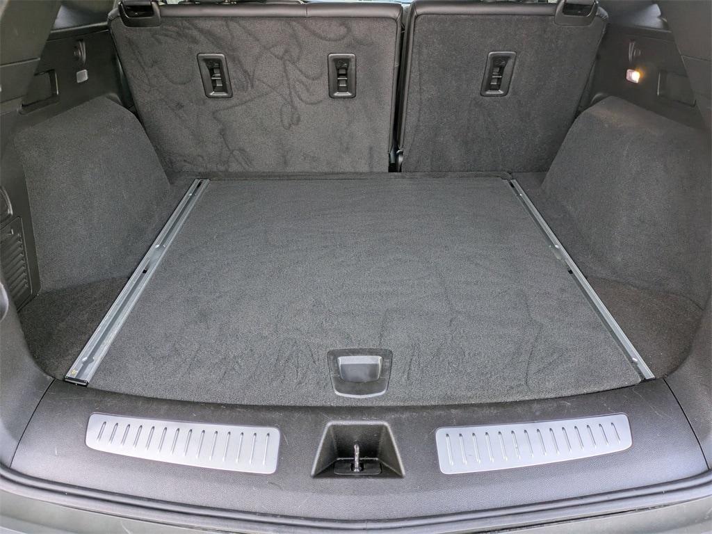 used 2023 Cadillac XT5 car, priced at $37,344