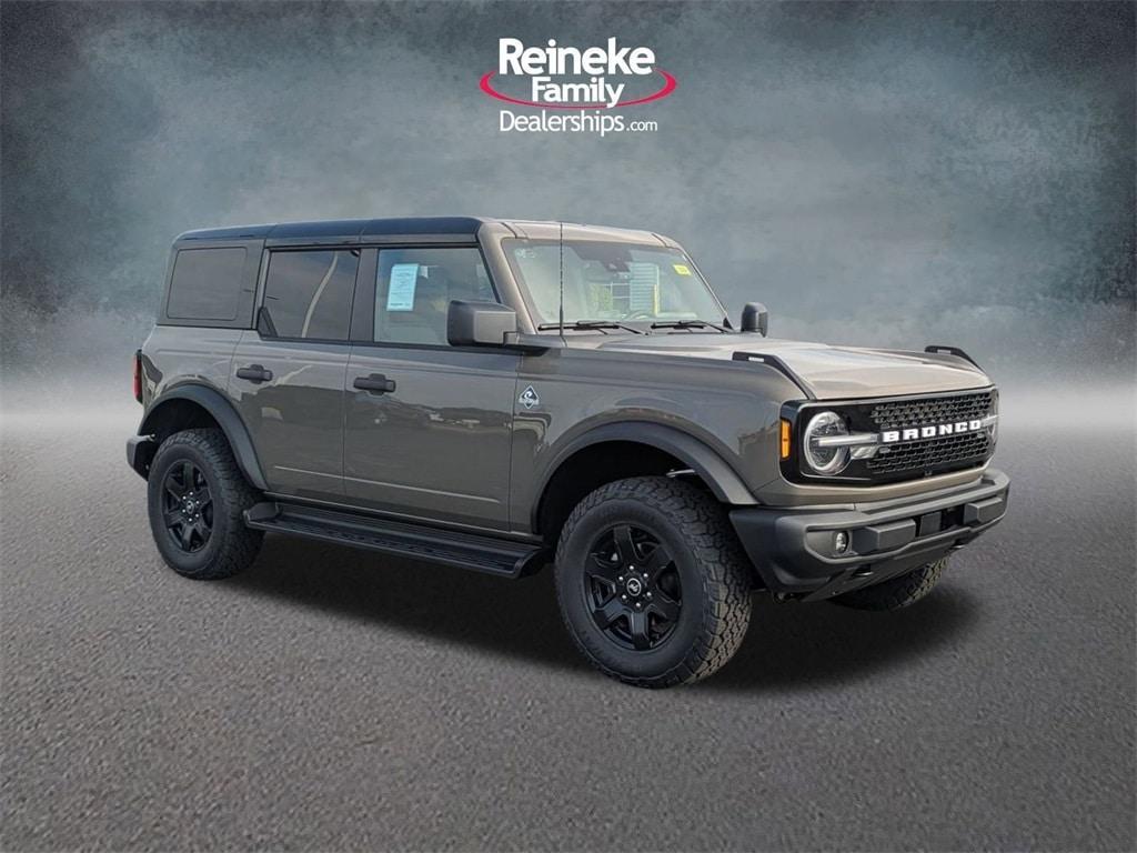 new 2025 Ford Bronco car, priced at $52,087
