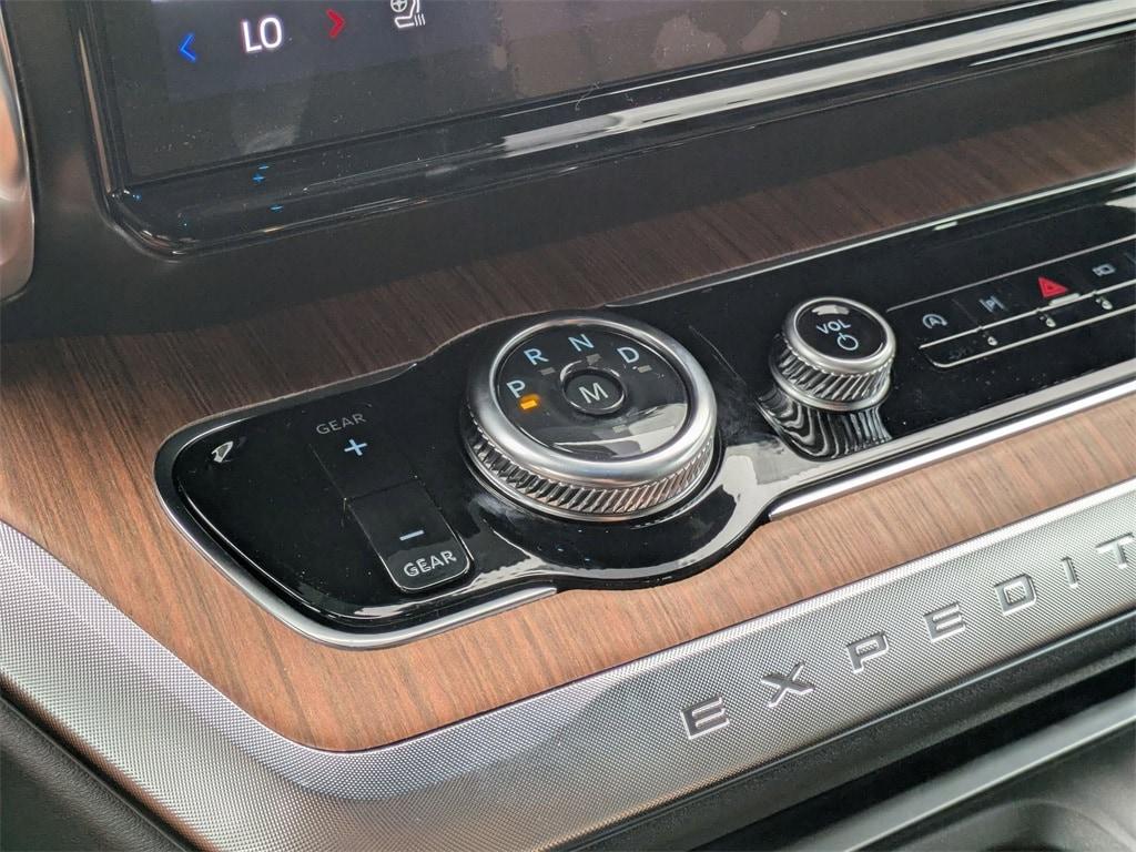 new 2025 Ford Expedition Max car, priced at $84,057