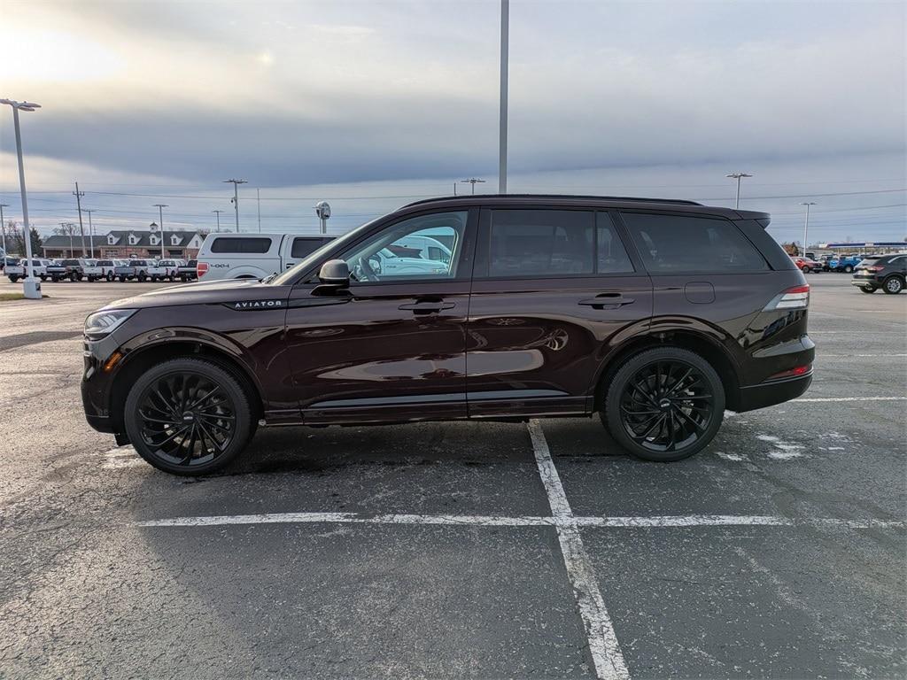 used 2024 Lincoln Aviator car, priced at $59,998