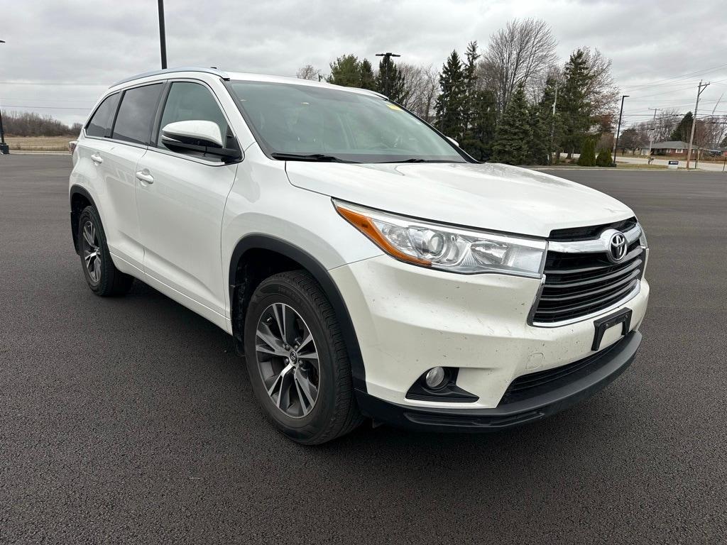 used 2016 Toyota Highlander car, priced at $19,682