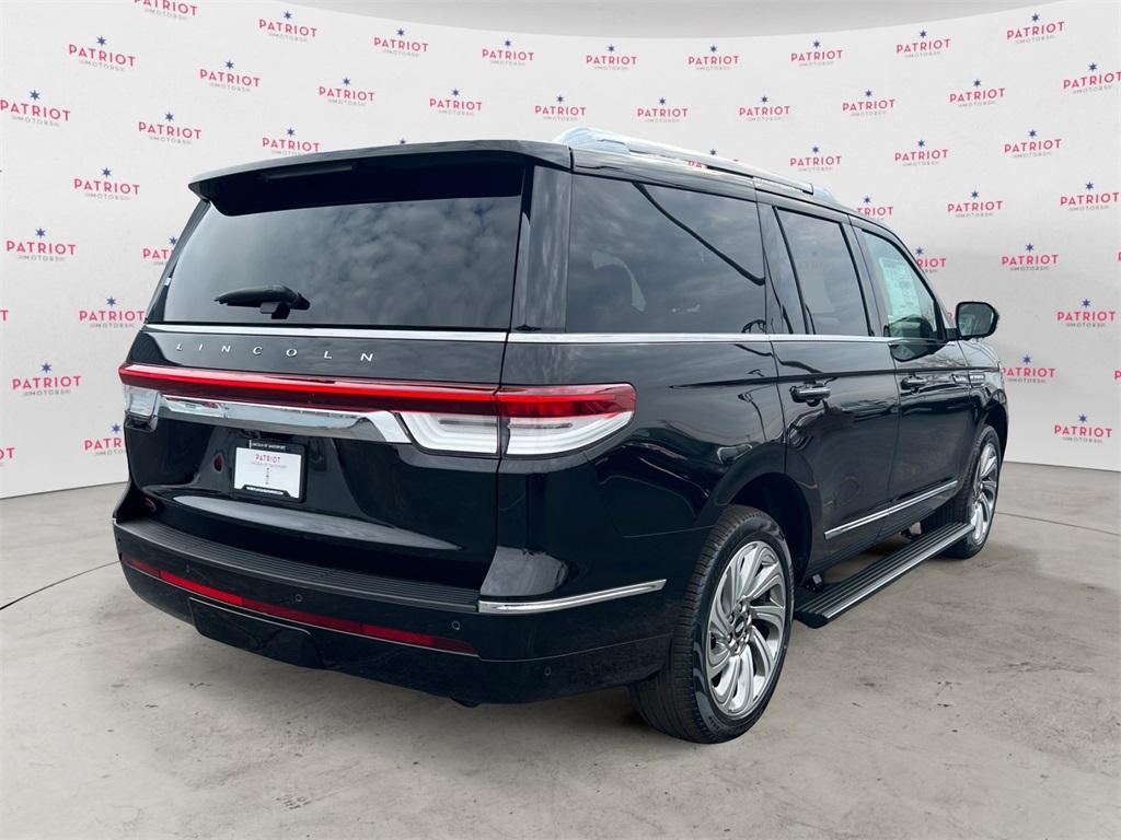 new 2024 Lincoln Navigator car, priced at $97,078