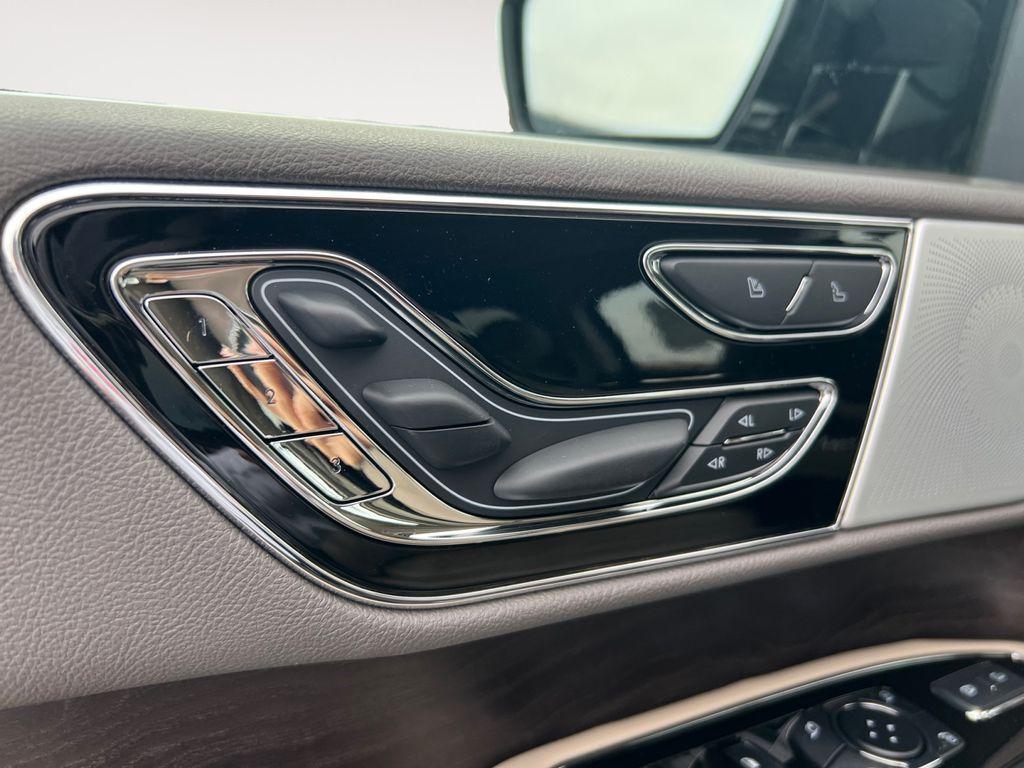 new 2024 Lincoln Navigator car, priced at $93,999