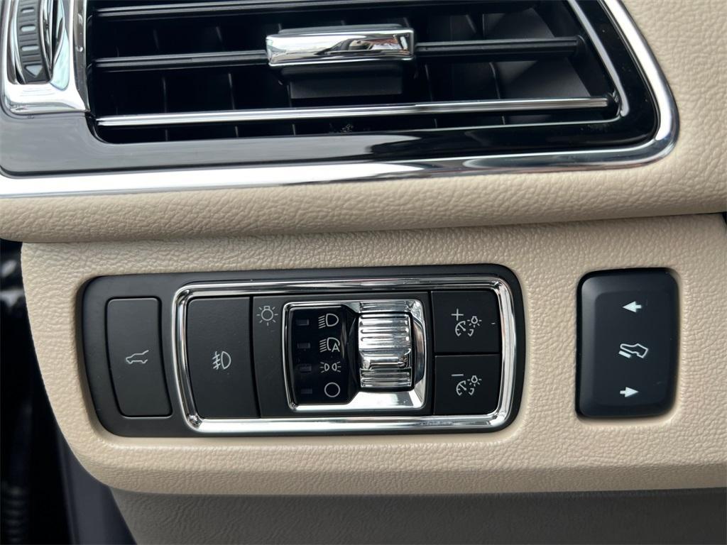 new 2024 Lincoln Navigator car, priced at $97,078