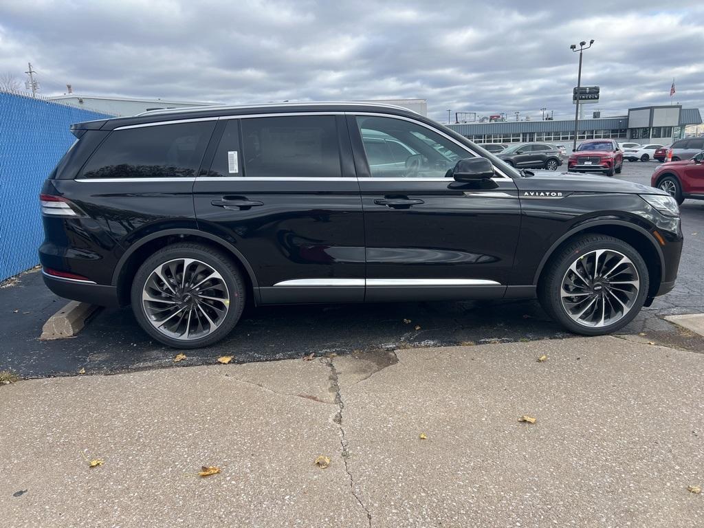 new 2025 Lincoln Aviator car, priced at $78,300