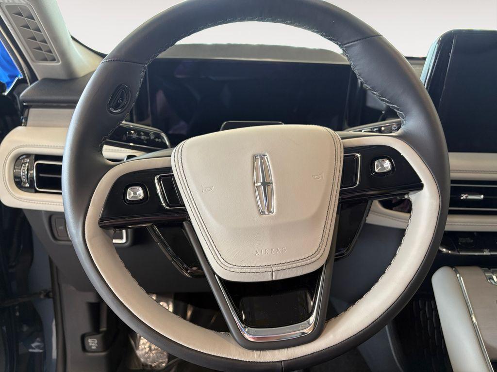 new 2025 Lincoln Aviator car, priced at $77,312