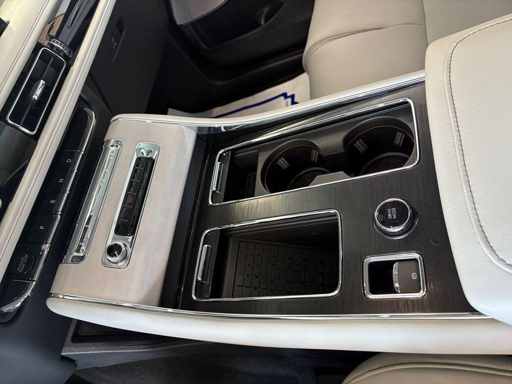 new 2025 Lincoln Aviator car, priced at $77,312