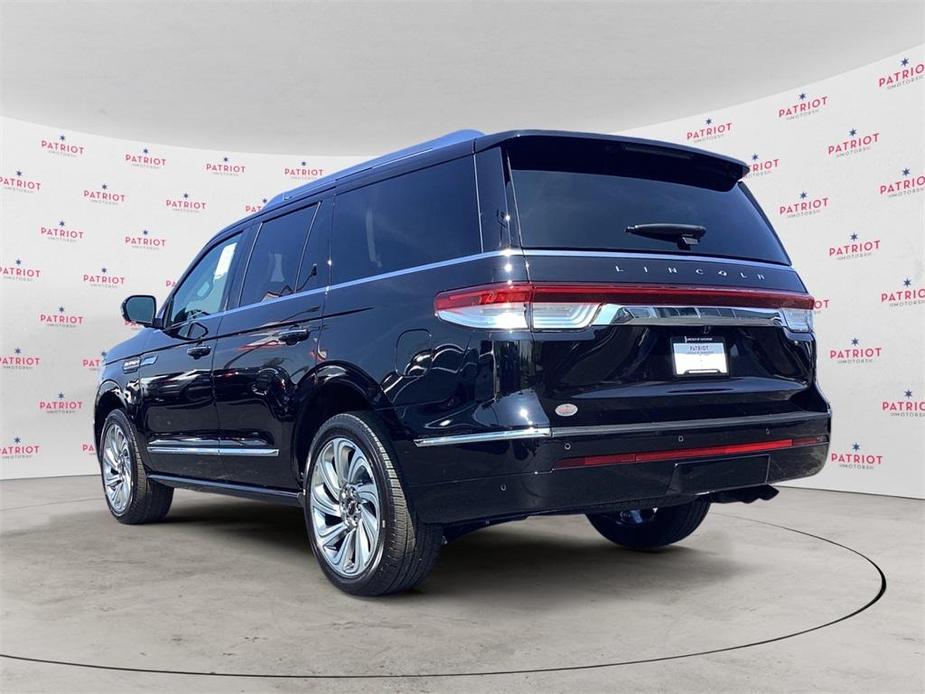 new 2024 Lincoln Navigator car, priced at $97,048