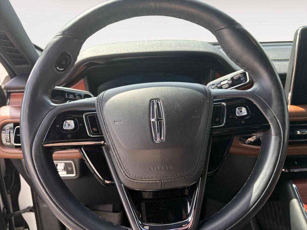 used 2022 Lincoln Aviator car, priced at $39,999