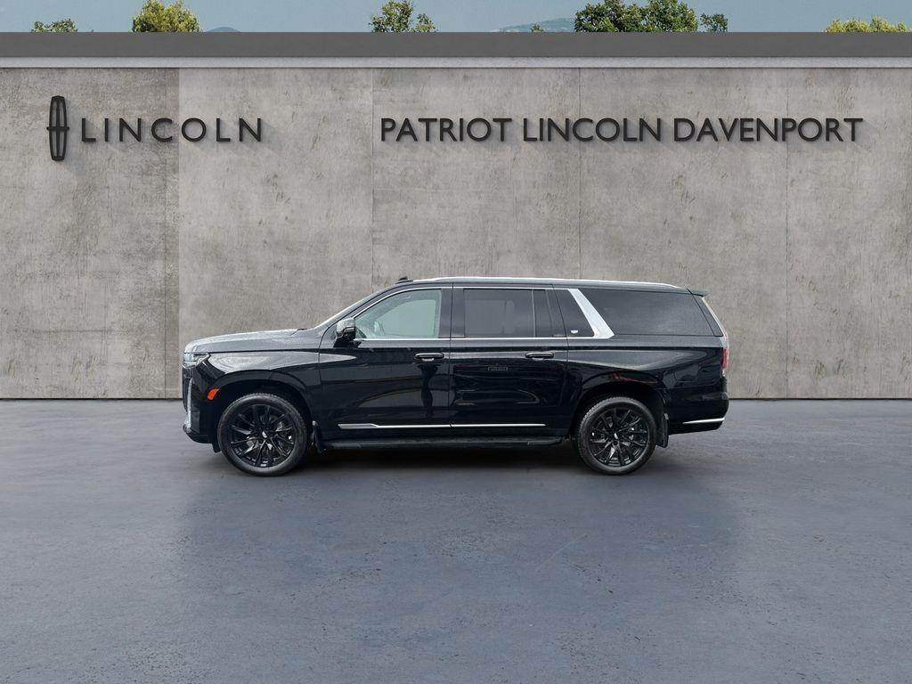 used 2022 Cadillac Escalade ESV car, priced at $63,995