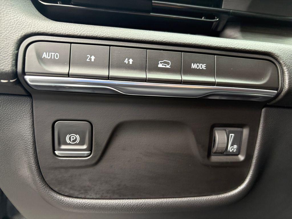 used 2022 Cadillac Escalade ESV car, priced at $63,995