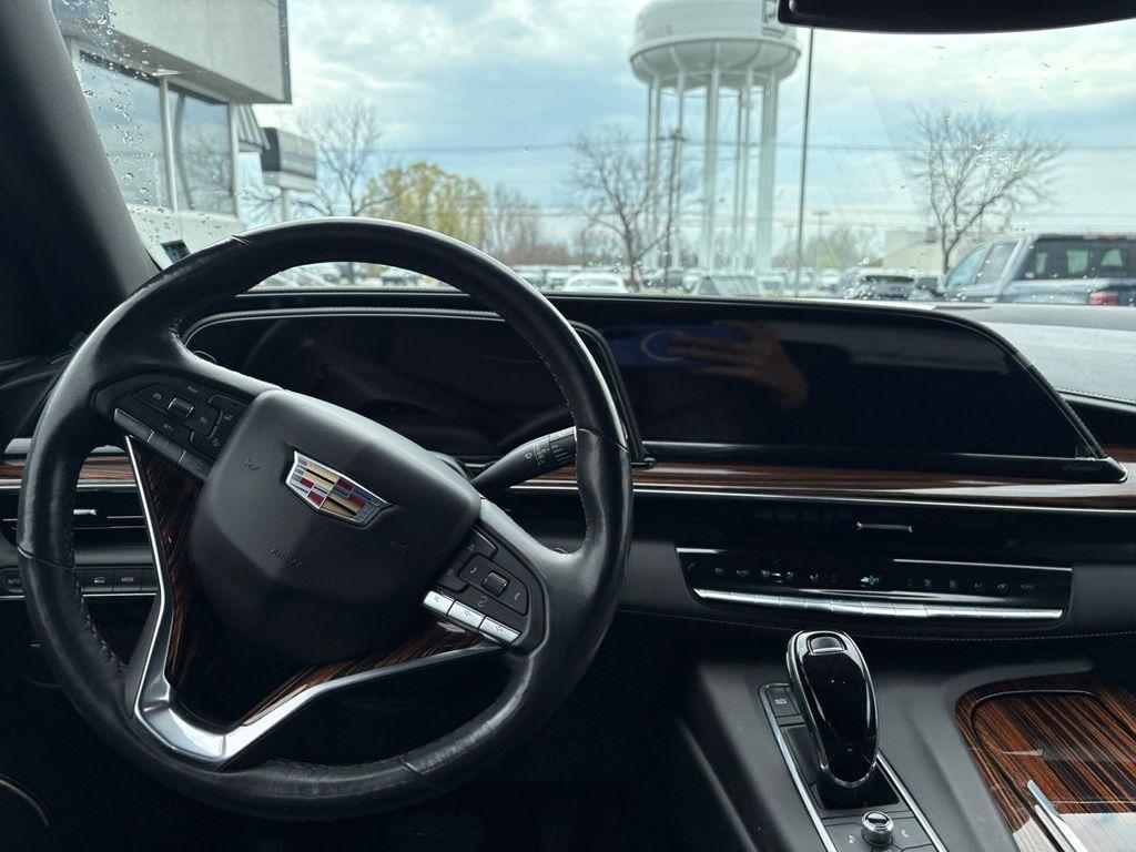 used 2022 Cadillac Escalade ESV car, priced at $63,995