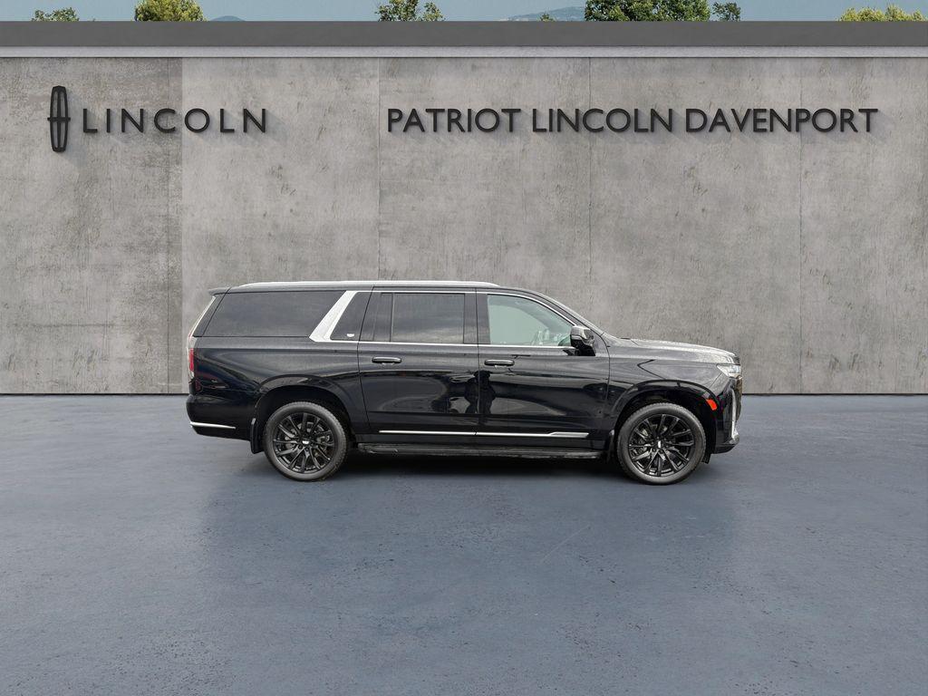 used 2022 Cadillac Escalade ESV car, priced at $63,995