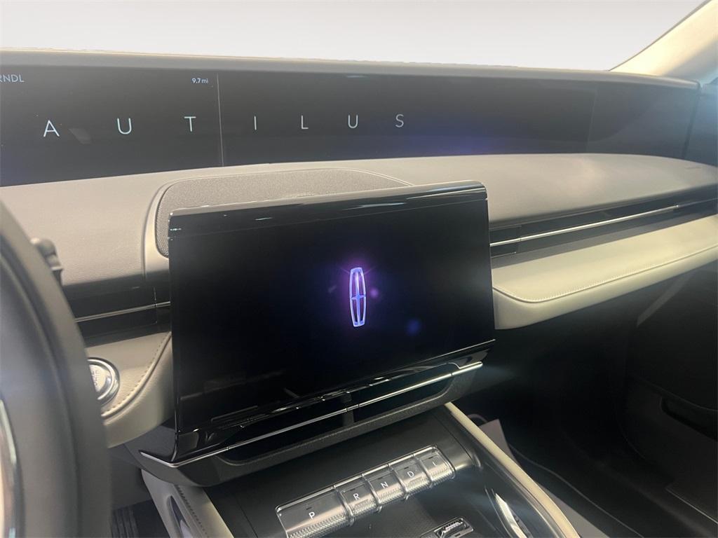 new 2025 Lincoln Nautilus car, priced at $59,020