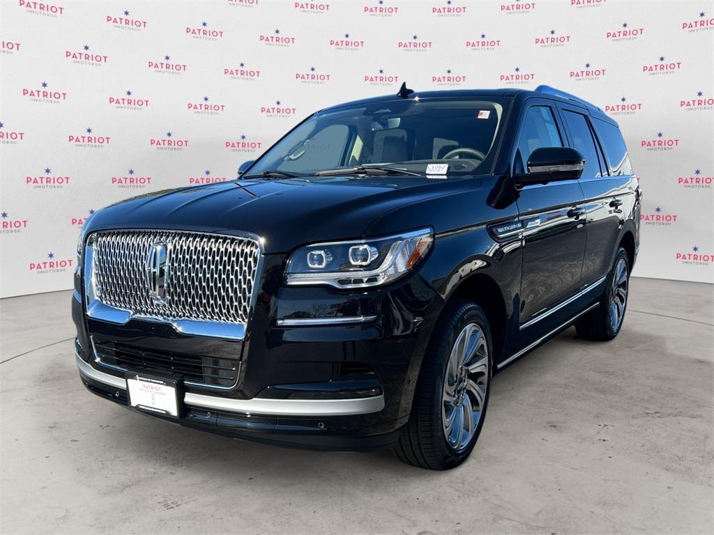 new 2024 Lincoln Navigator car, priced at $97,078