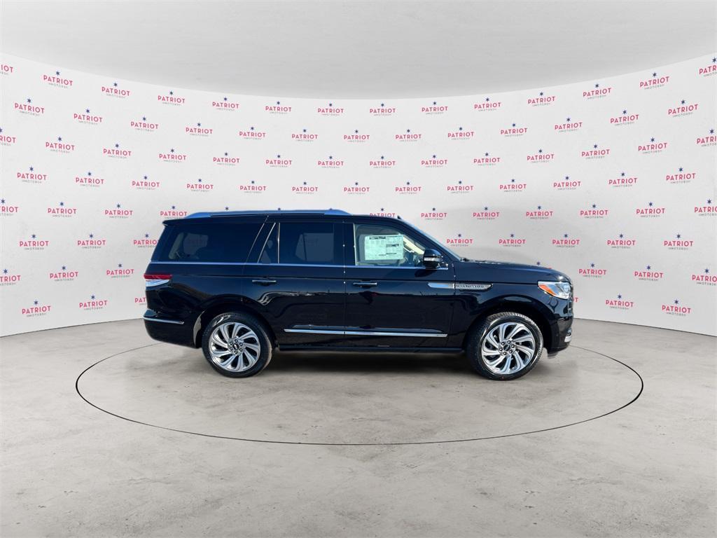 new 2024 Lincoln Navigator car, priced at $97,078