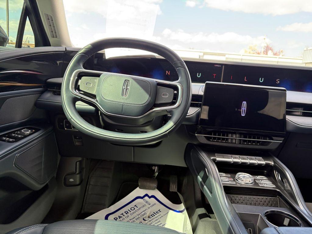 used 2024 Lincoln Nautilus car, priced at $55,490