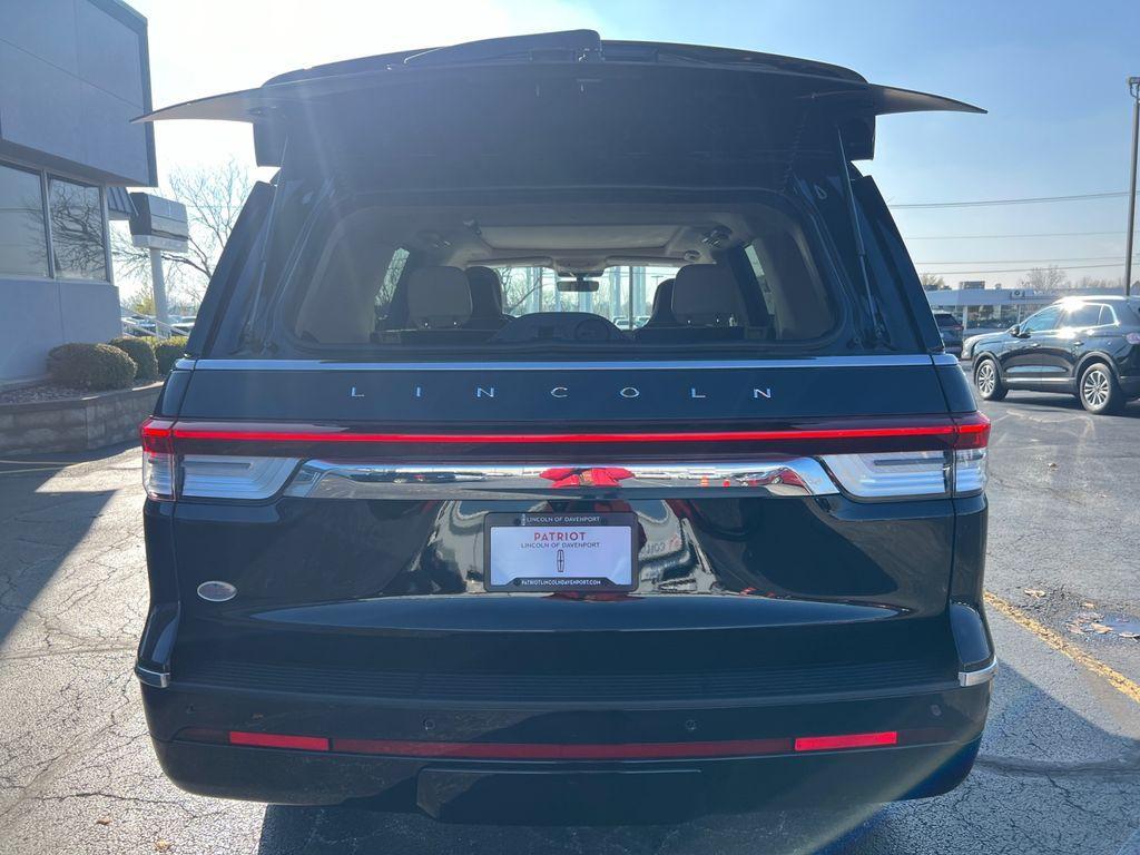 new 2024 Lincoln Navigator car, priced at $94,080