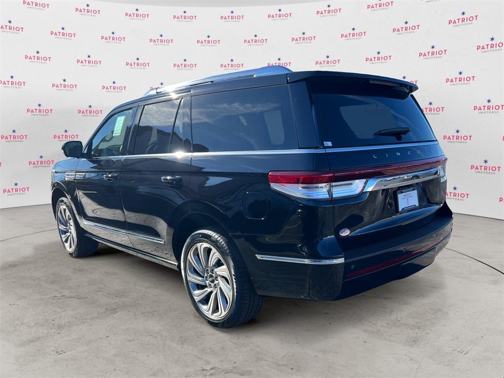 new 2024 Lincoln Navigator car, priced at $97,578