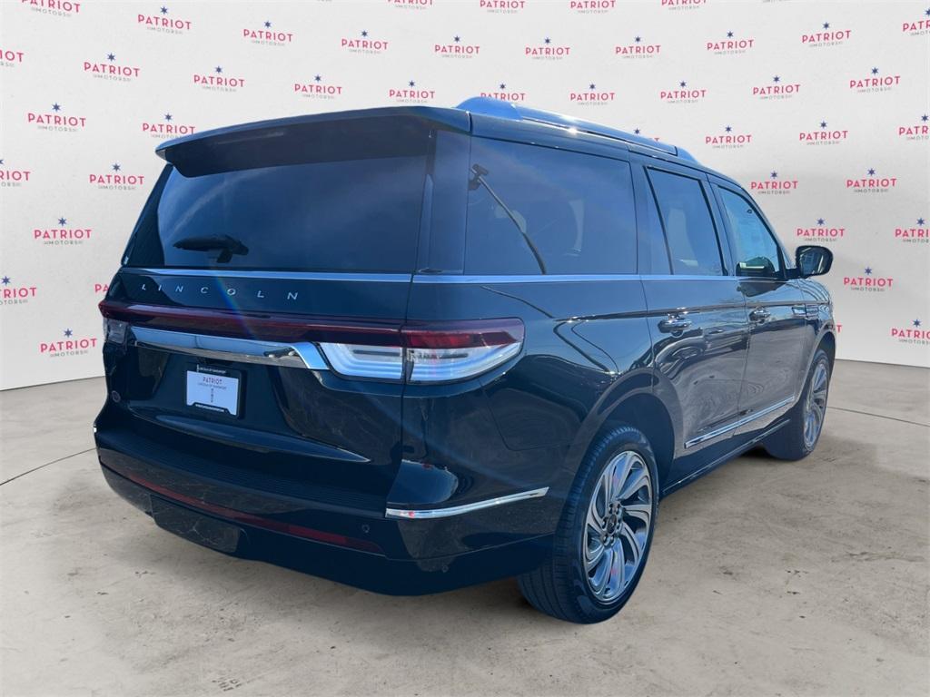 new 2024 Lincoln Navigator car, priced at $97,578