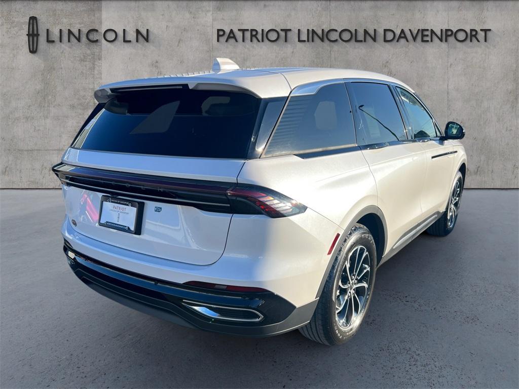 new 2025 Lincoln Nautilus car, priced at $61,020