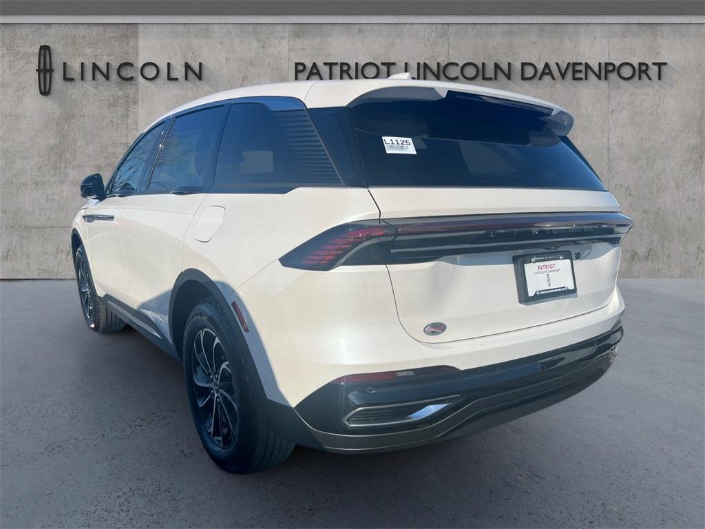 new 2025 Lincoln Nautilus car, priced at $61,020