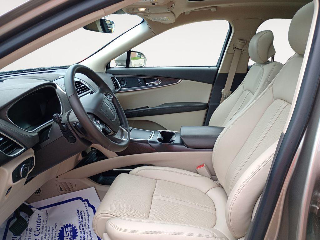 used 2020 Lincoln Nautilus car, priced at $29,902