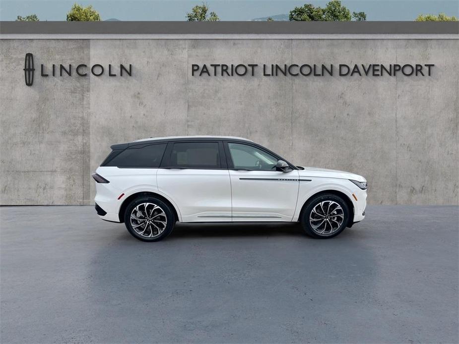 new 2024 Lincoln Nautilus car, priced at $61,469