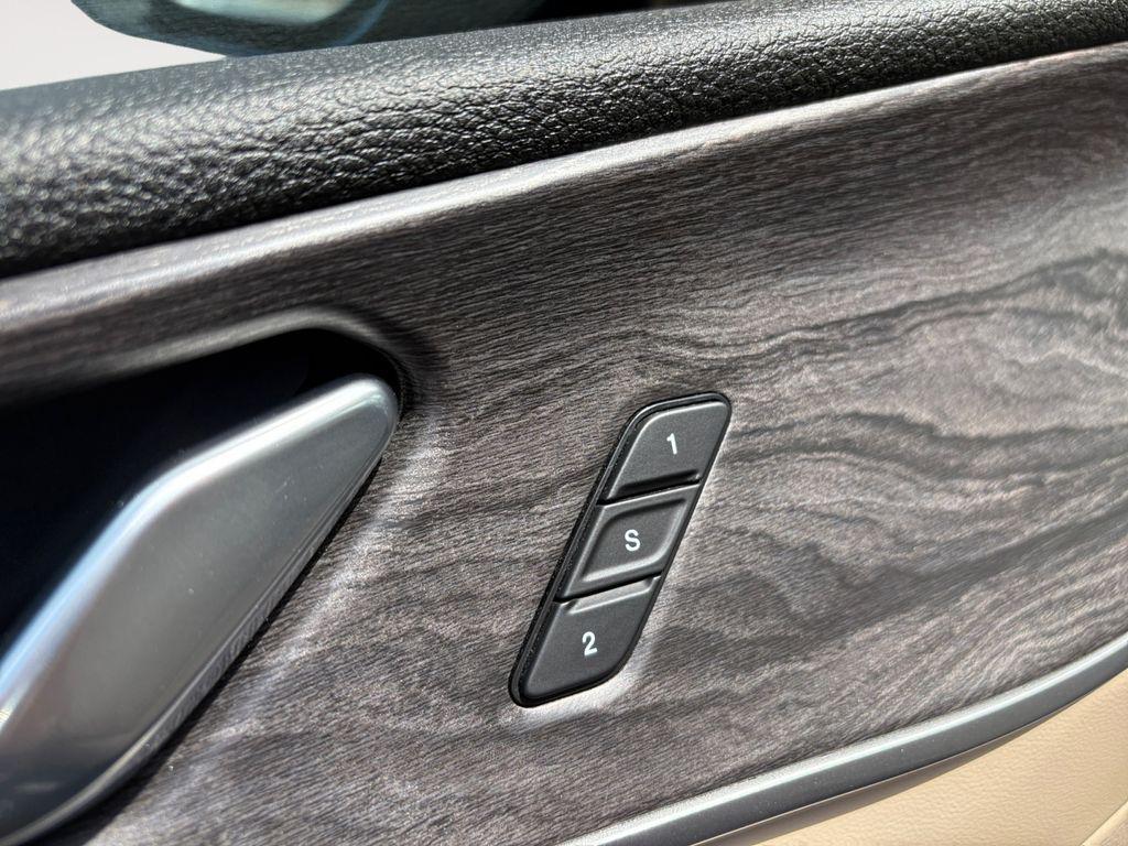 used 2024 Jeep Grand Cherokee car, priced at $39,615