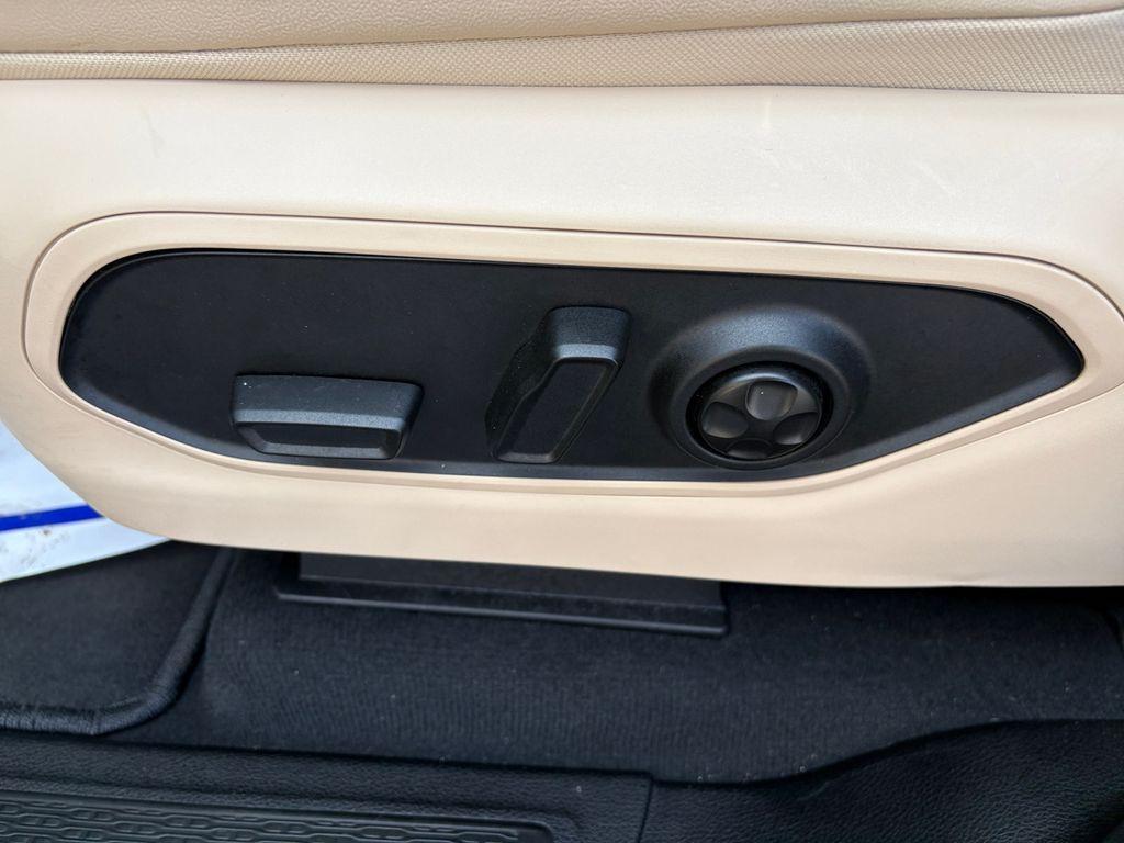 used 2024 Jeep Grand Cherokee car, priced at $39,615