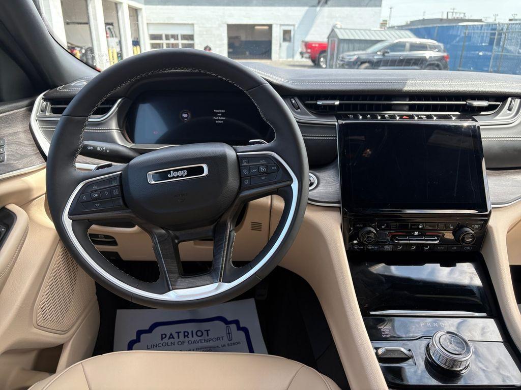 used 2024 Jeep Grand Cherokee car, priced at $42,995
