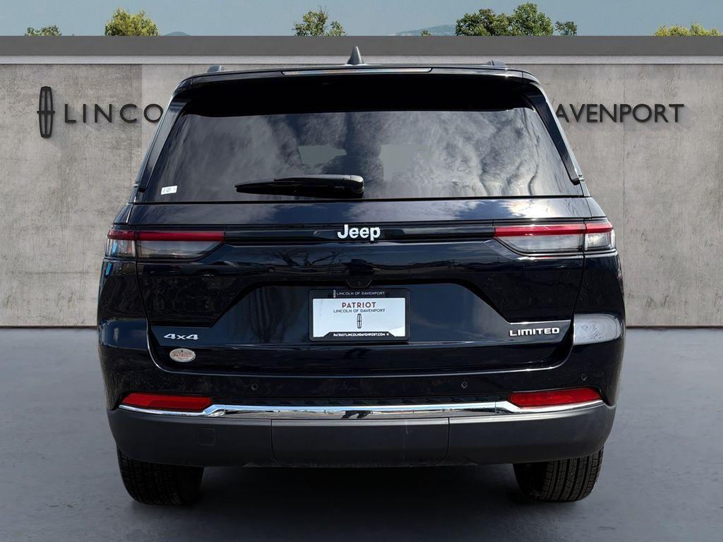 used 2024 Jeep Grand Cherokee car, priced at $39,615