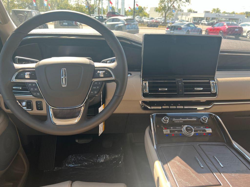 new 2024 Lincoln Navigator L car, priced at $98,999