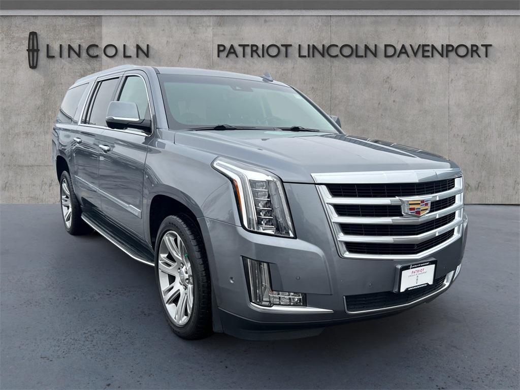 used 2019 Cadillac Escalade ESV car, priced at $31,995