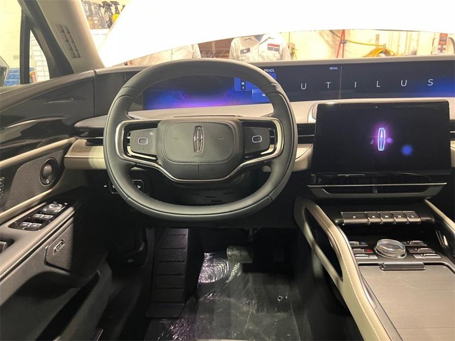 new 2025 Lincoln Nautilus car, priced at $63,355