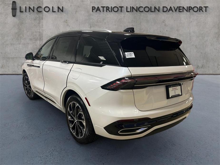 new 2025 Lincoln Nautilus car, priced at $63,355