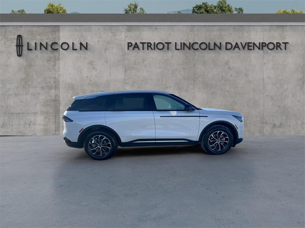 new 2025 Lincoln Nautilus car, priced at $61,020