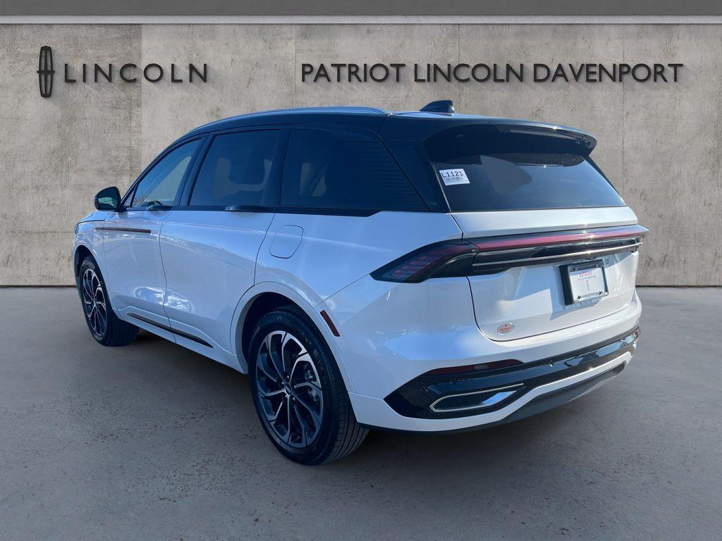 new 2025 Lincoln Nautilus car, priced at $57,831