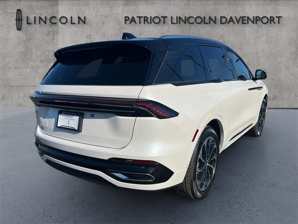 new 2025 Lincoln Nautilus car, priced at $65,455