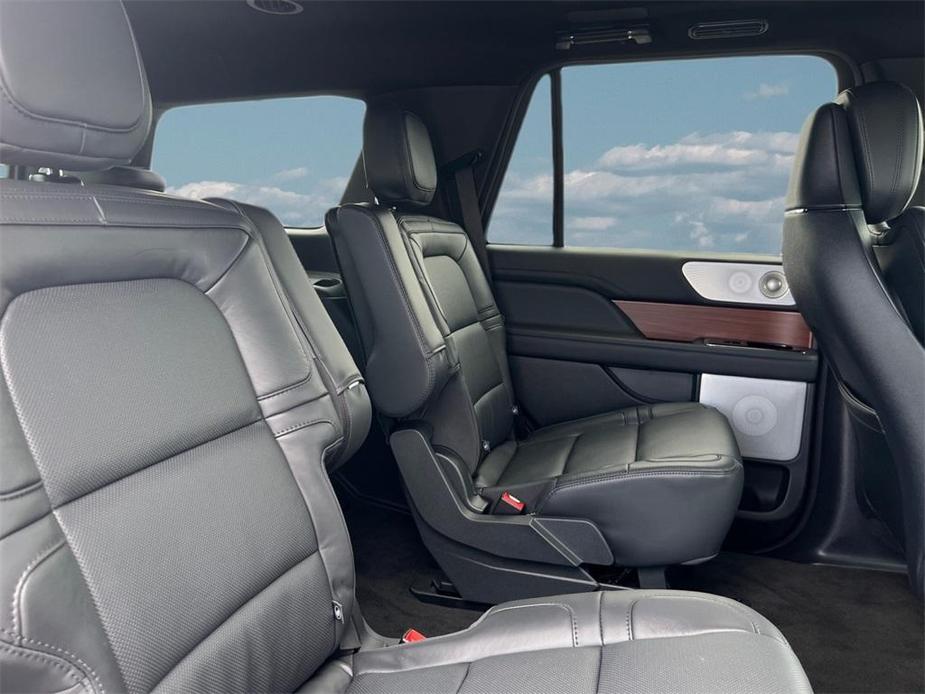 new 2024 Lincoln Navigator car, priced at $97,672