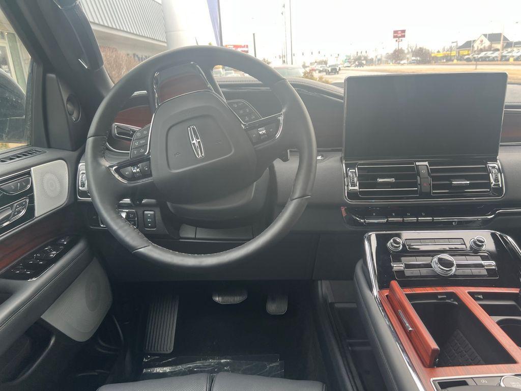 new 2024 Lincoln Navigator car, priced at $94,999