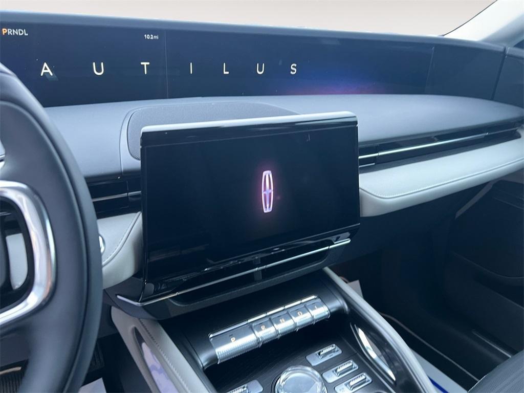 new 2025 Lincoln Nautilus car, priced at $65,455