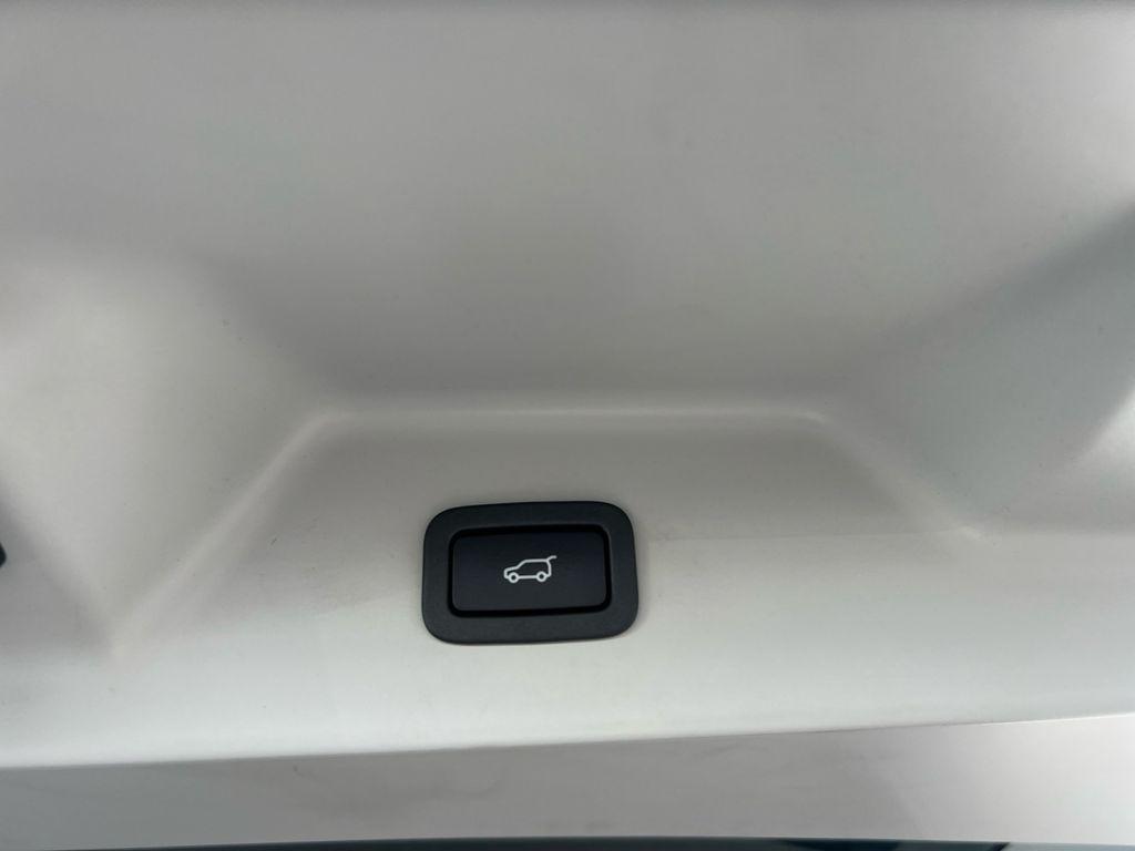 used 2018 Land Rover Range Rover car, priced at $33,219