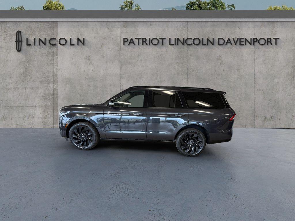 new 2025 Lincoln Navigator car, priced at $109,060