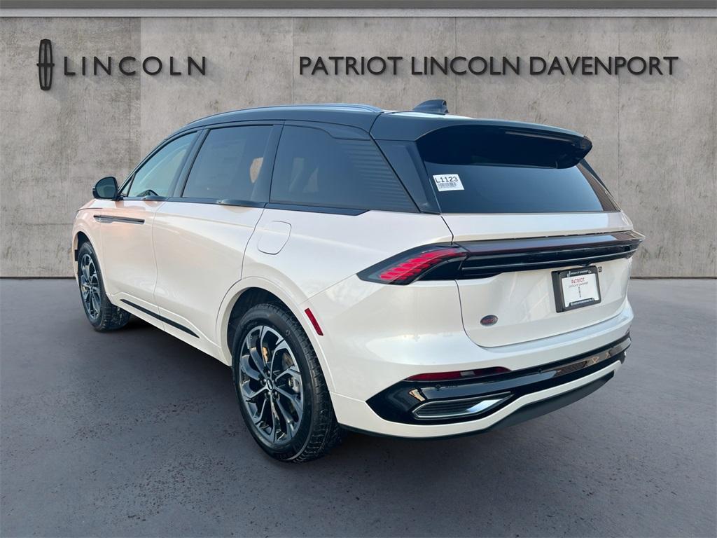 new 2025 Lincoln Nautilus car, priced at $65,455