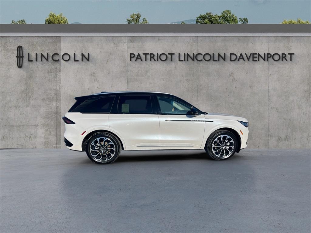 new 2024 Lincoln Nautilus car, priced at $54,075