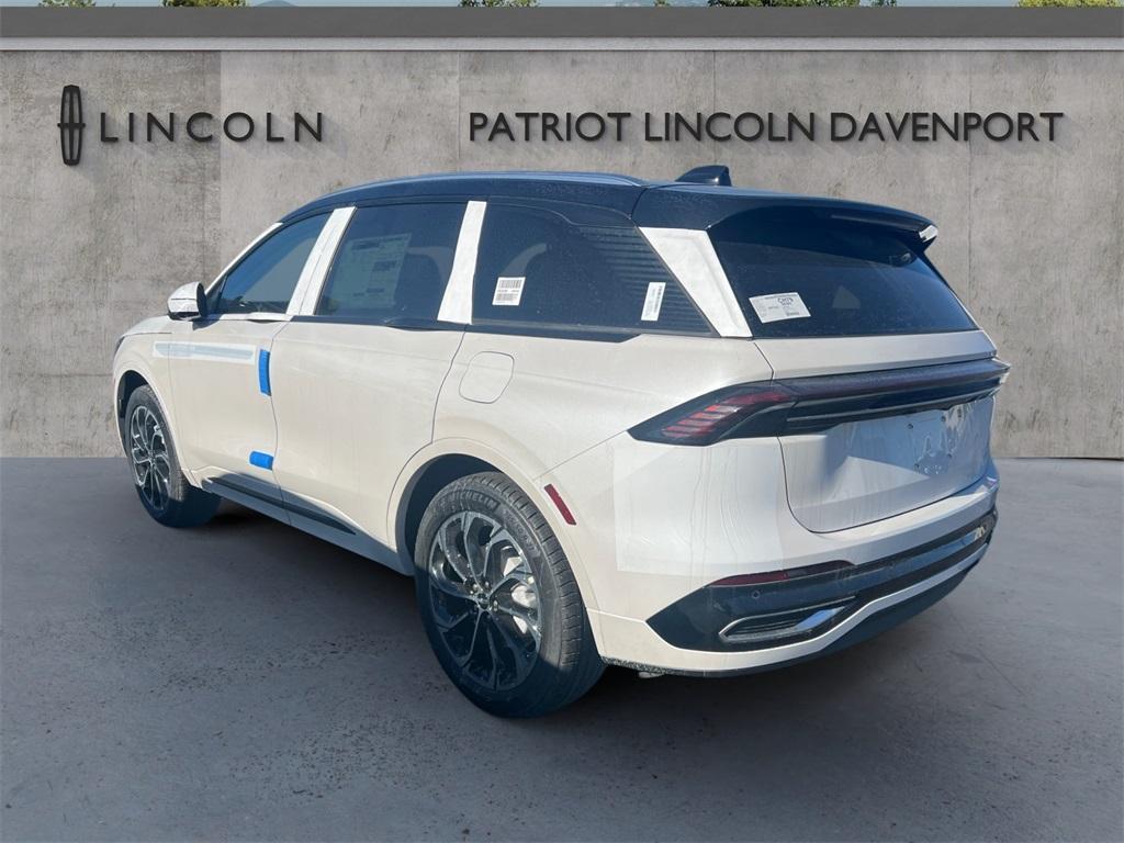 new 2025 Lincoln Nautilus car, priced at $67,910